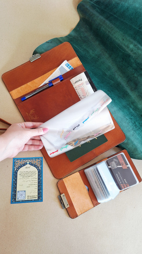 کیف طلا، آلبوم چک مردانه چرم طبیعی مدل کلاسیک و ۴دسته چک دار