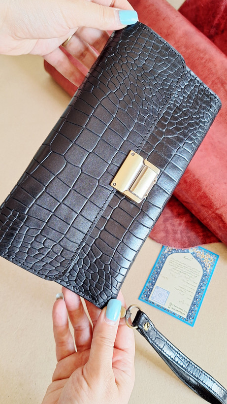 کیف طلا، آلبوم چک مردانه چرم طبیعی مدل کلاسیک و ۴دسته چک دار